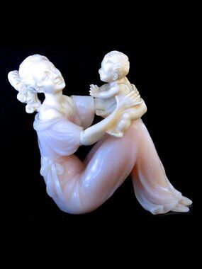 Bianchi Italian Woman and Child Figurine 7cm x 6cm x 15cm